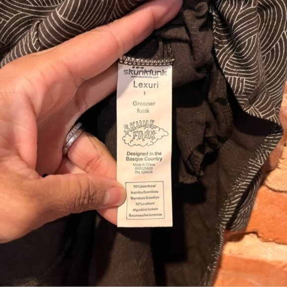 Skunkfunk SKFK Cold Shoulder Long Sleeve Tunic Lexuri Size 1 XS - Picture 5 of 8